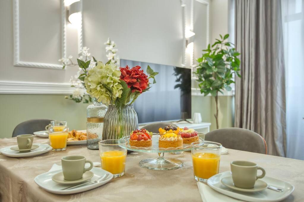 Charming Apart New 2 Bedrooms With Aircon 巴黎 外观 照片
