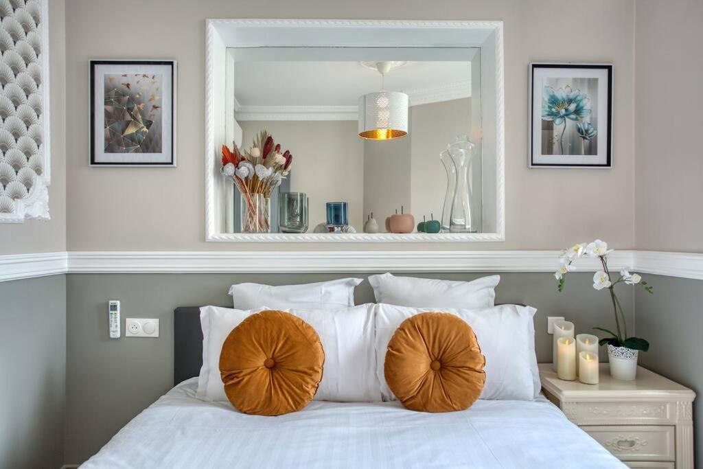 Charming Apart New 2 Bedrooms With Aircon 巴黎 外观 照片